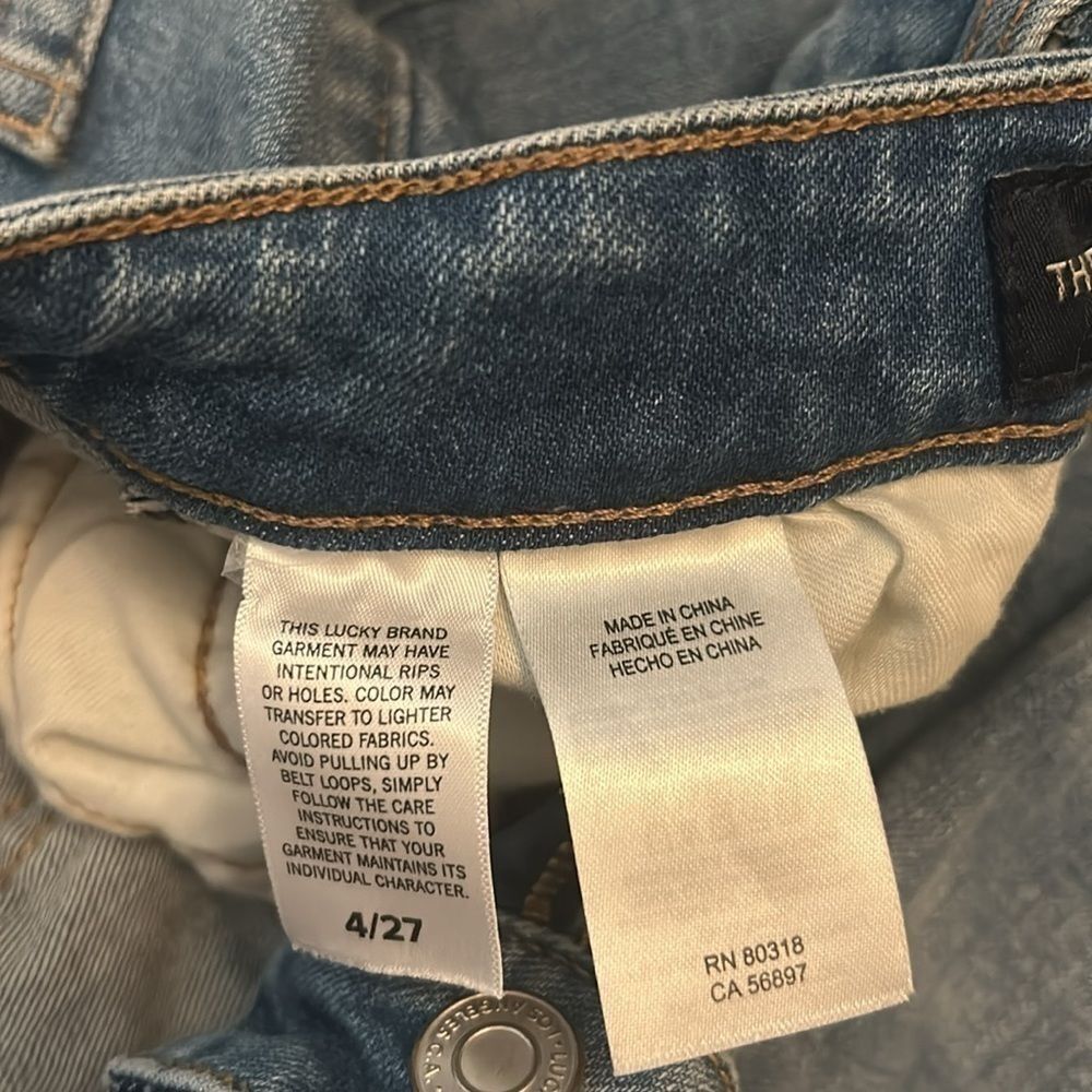 Lucky Brand Jean shorts 4/27    D - Picture 4 of 11